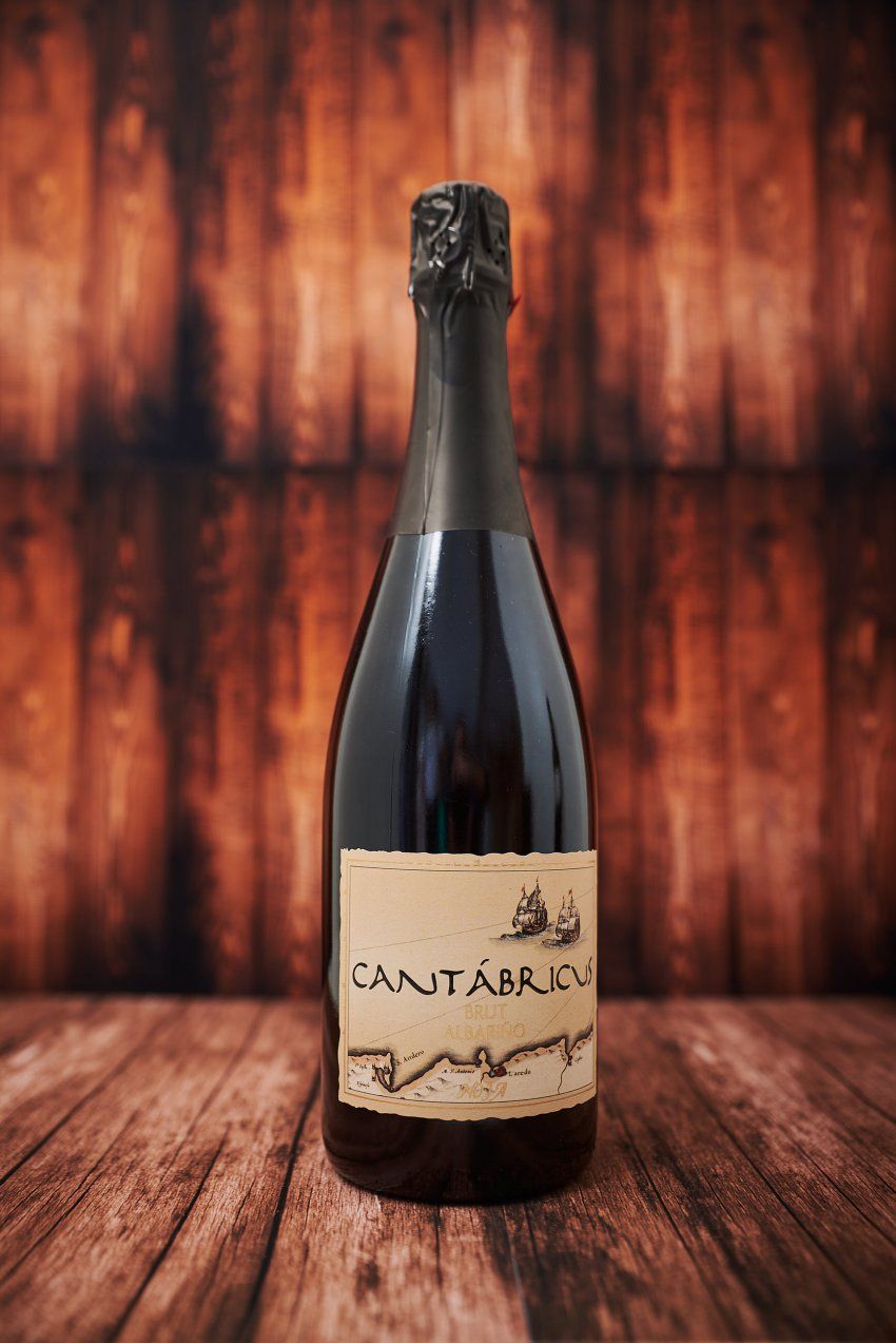 Botella Brut Cantabricus de Bodegas Vidular